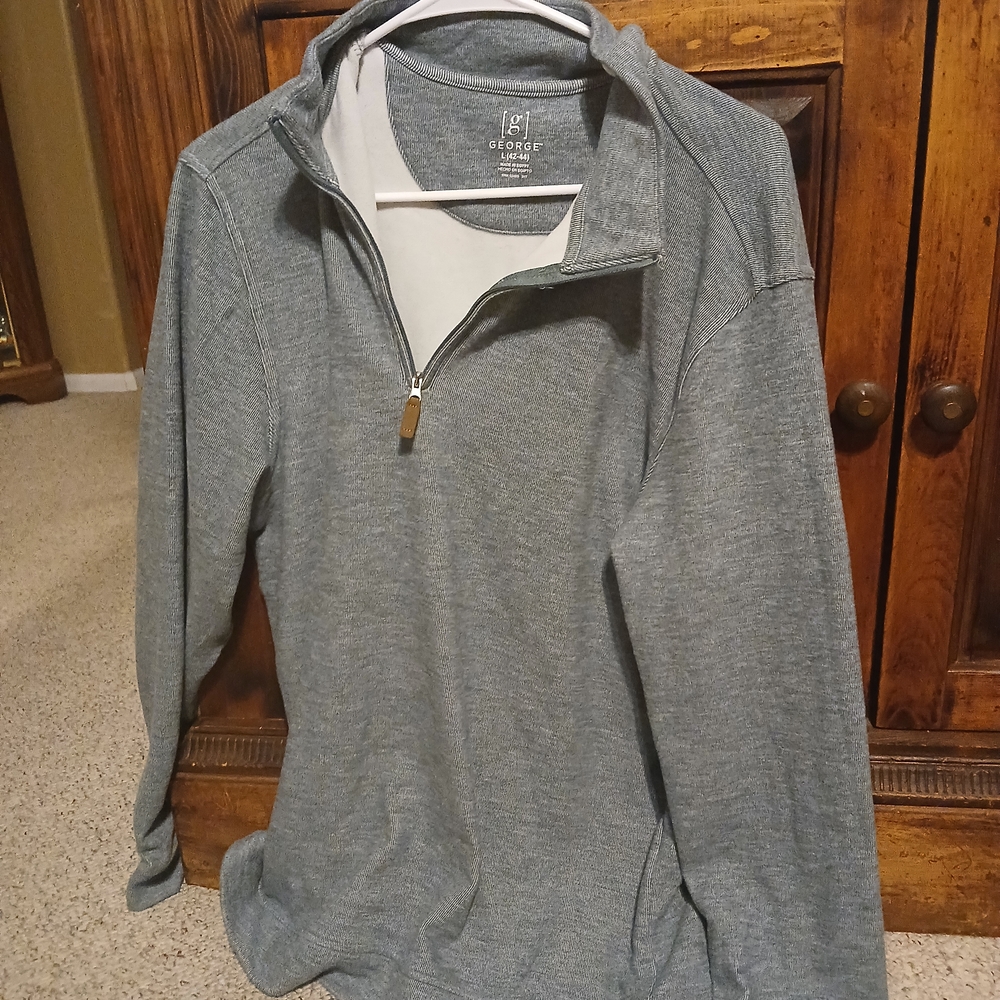 George Green Zip Up Sweater with Ribbed Cuffs